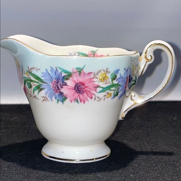 Floral Cream and Sugar Set - Picture 4 of 11